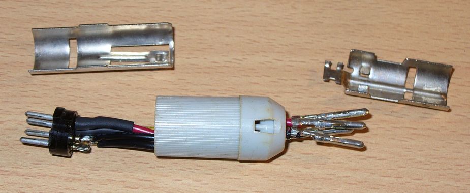 Molex-DIN-adapter3
